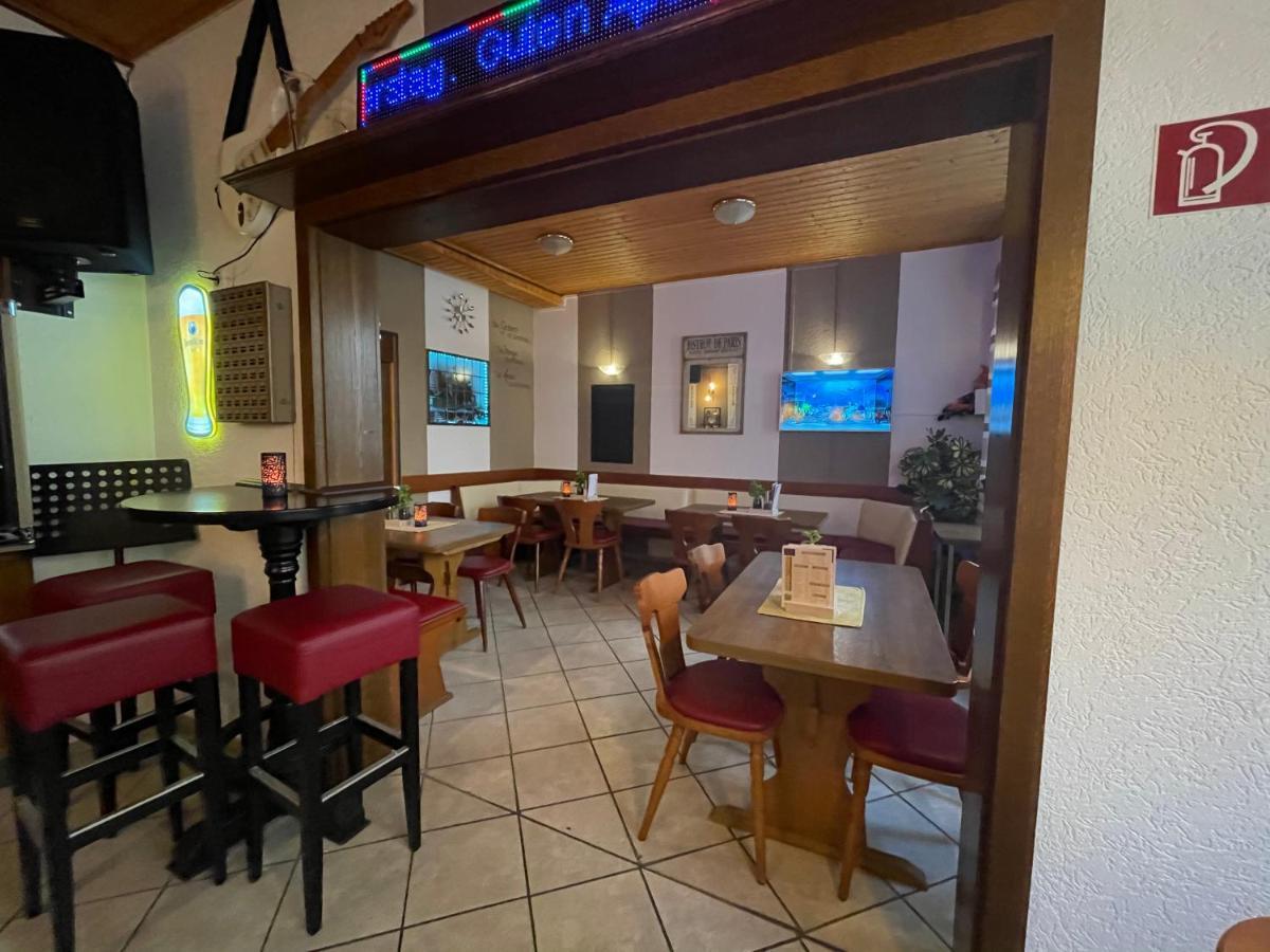 Hotel Zur Dorfschaenke Klotten Εξωτερικό φωτογραφία