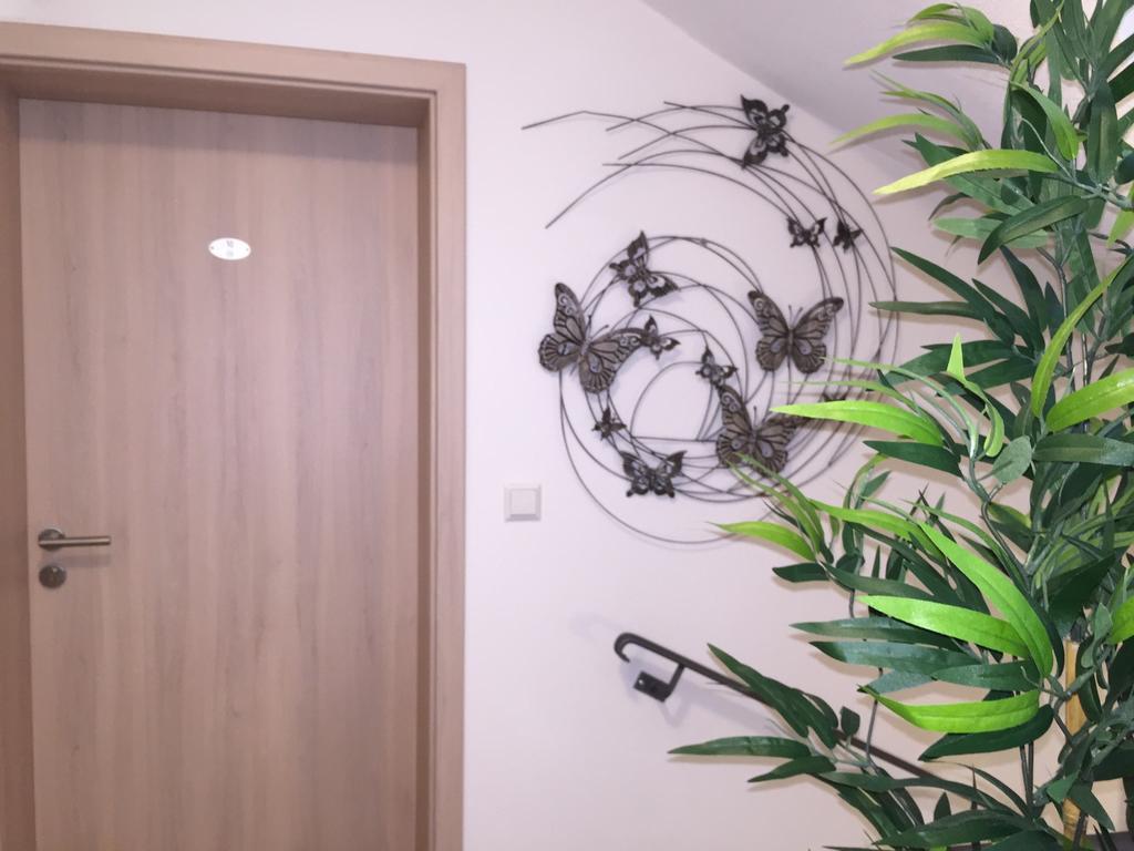 Hotel Zur Dorfschaenke Klotten Εξωτερικό φωτογραφία
