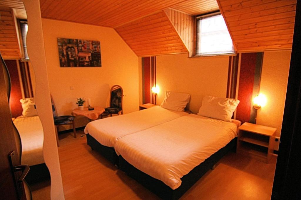 Hotel Zur Dorfschaenke Klotten Δωμάτιο φωτογραφία