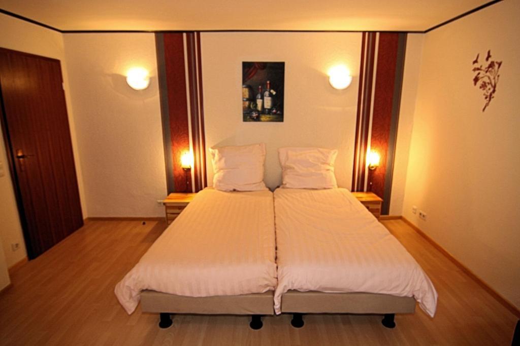 Hotel Zur Dorfschaenke Klotten Δωμάτιο φωτογραφία