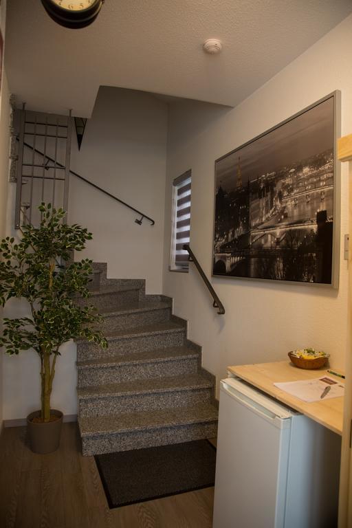 Hotel Zur Dorfschaenke Klotten Εξωτερικό φωτογραφία
