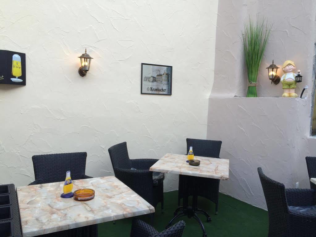 Hotel Zur Dorfschaenke Klotten Εξωτερικό φωτογραφία